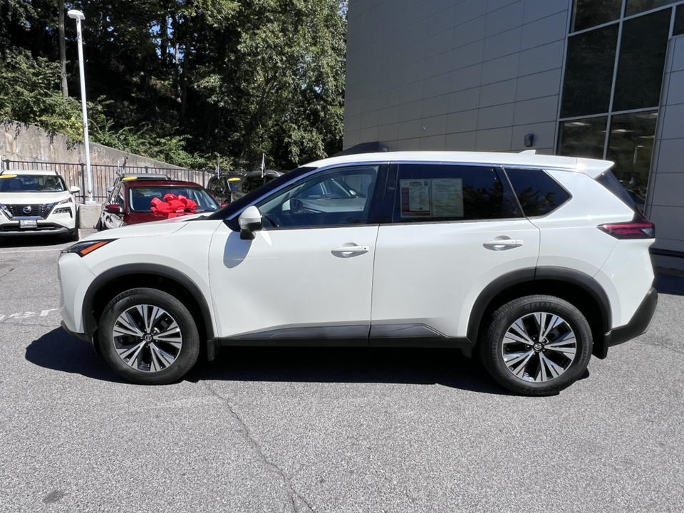 2021 Nissan Rogue SV 3