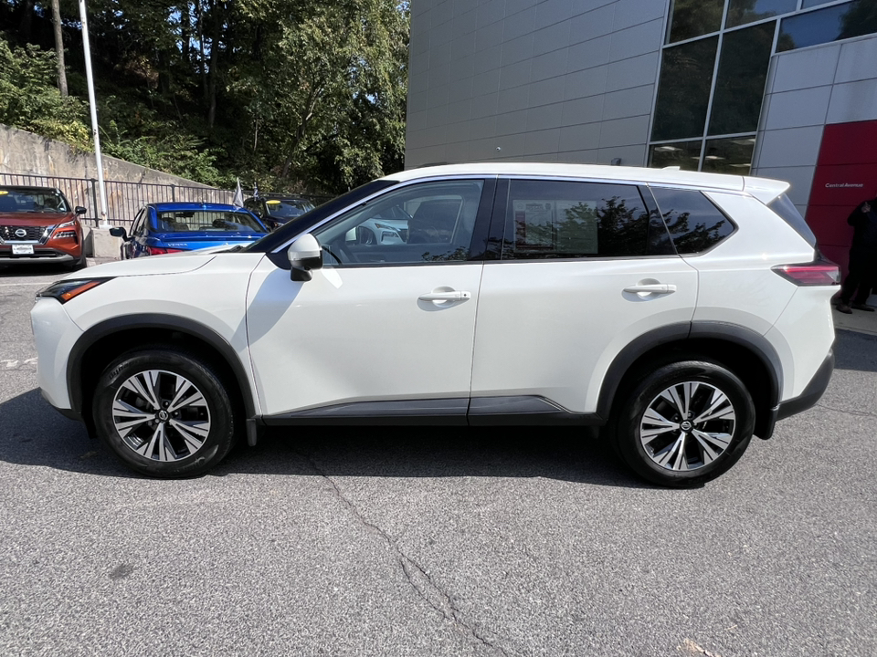 2021 Nissan Rogue SV 3