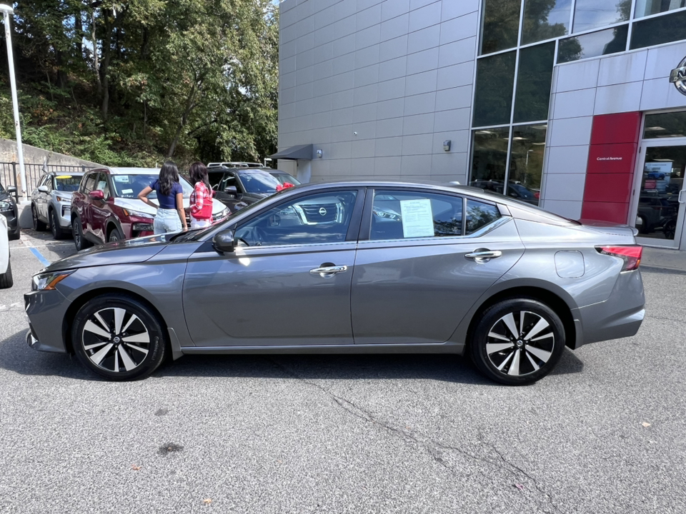 2022 Nissan Altima 2.5 SV 3