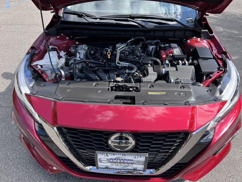 2022 Nissan Altima 2.5 SR 27