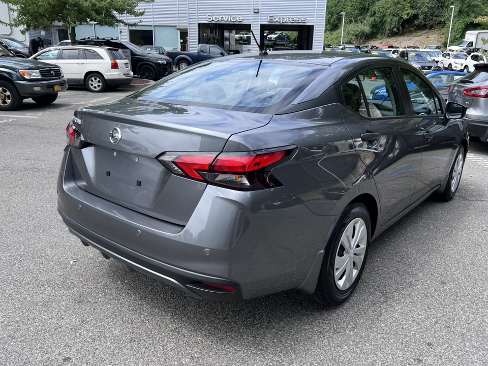 2021 Nissan Versa 1.6 S 6