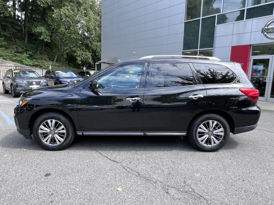 2019 Nissan Pathfinder SL 3