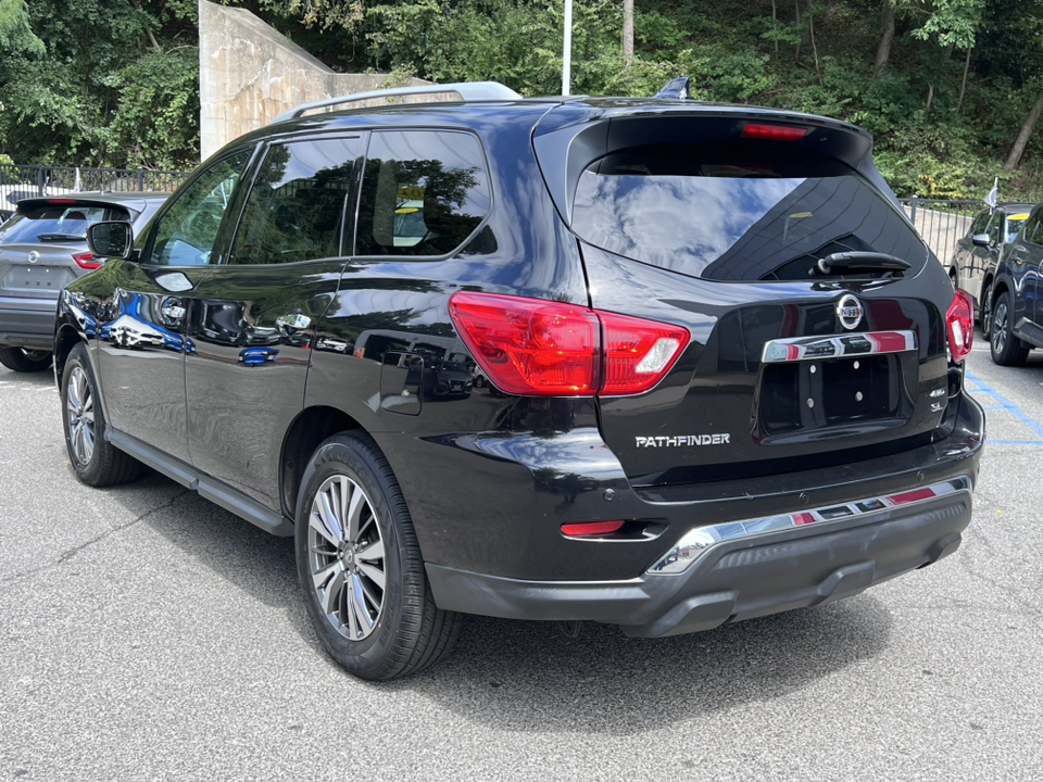 2019 Nissan Pathfinder SL 4