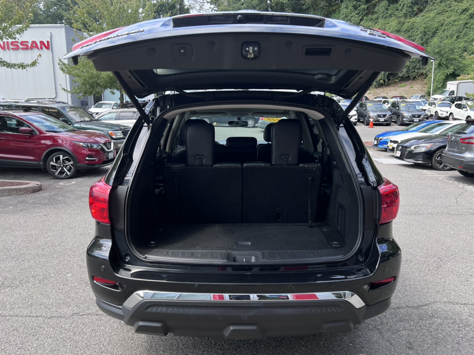 2019 Nissan Pathfinder SL 32