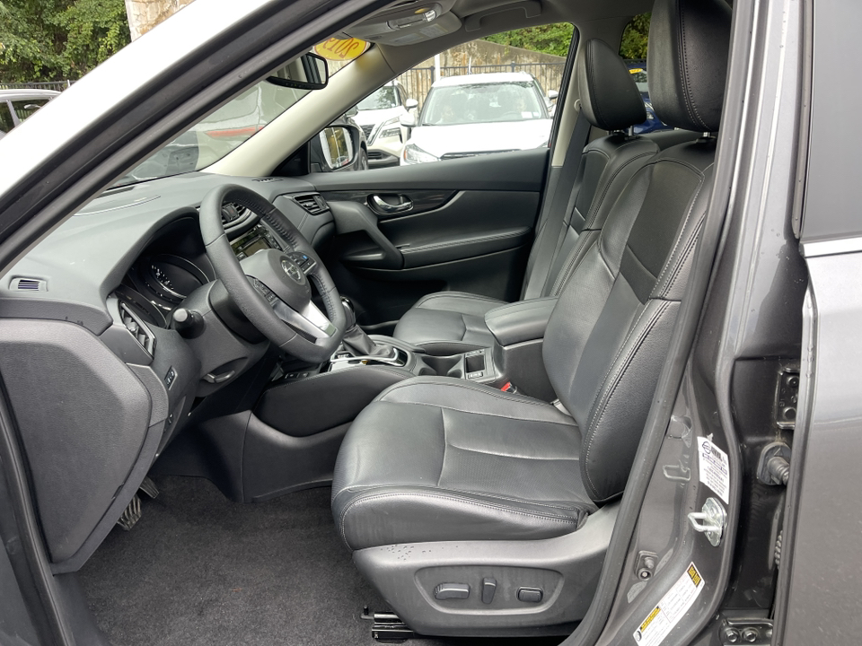 2019 Nissan Rogue SL 23