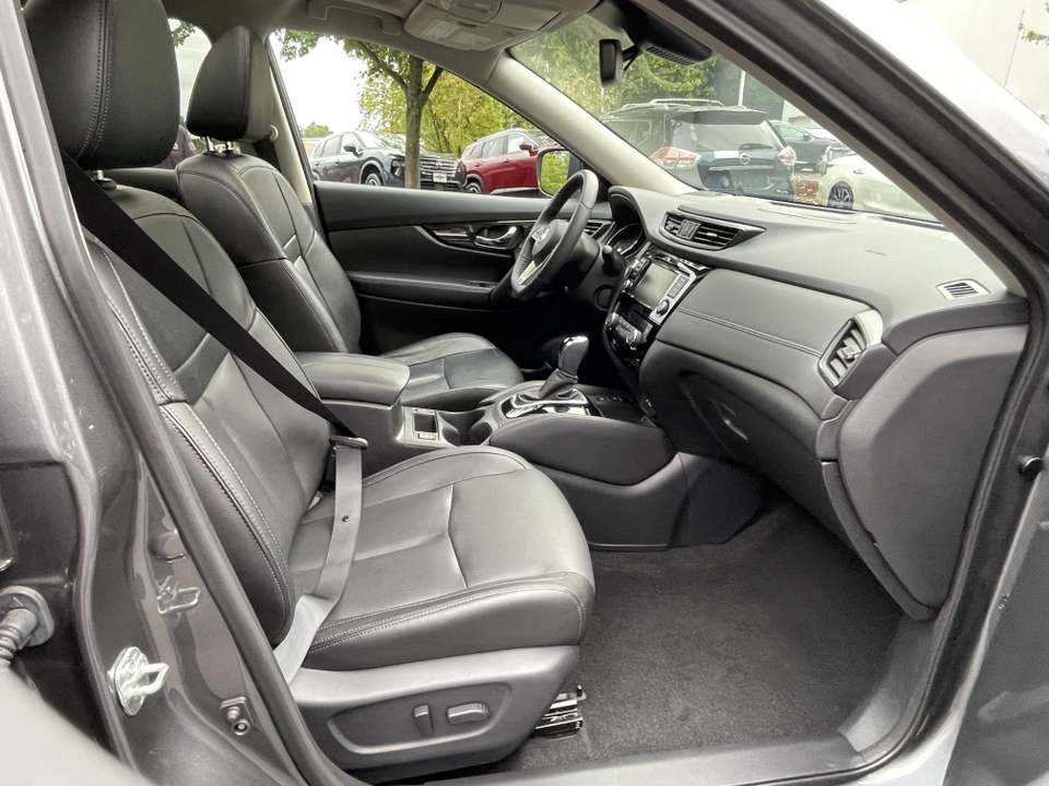 2019 Nissan Rogue SL 27