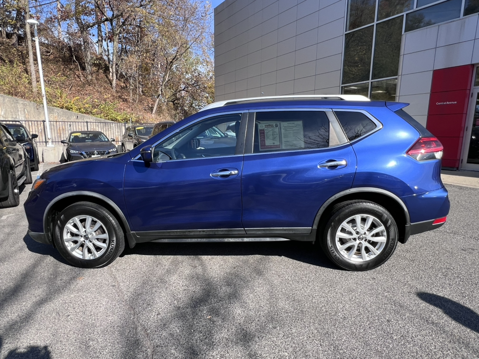 2018 Nissan Rogue SV 3