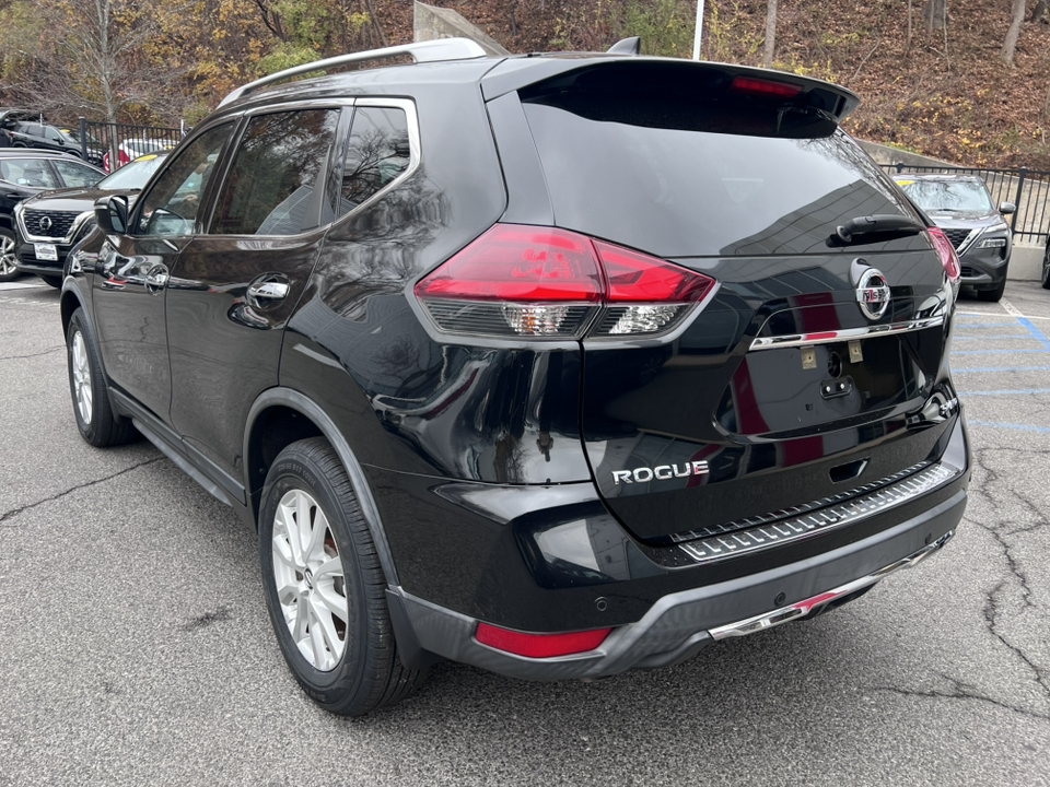 2019 Nissan Rogue SV 4