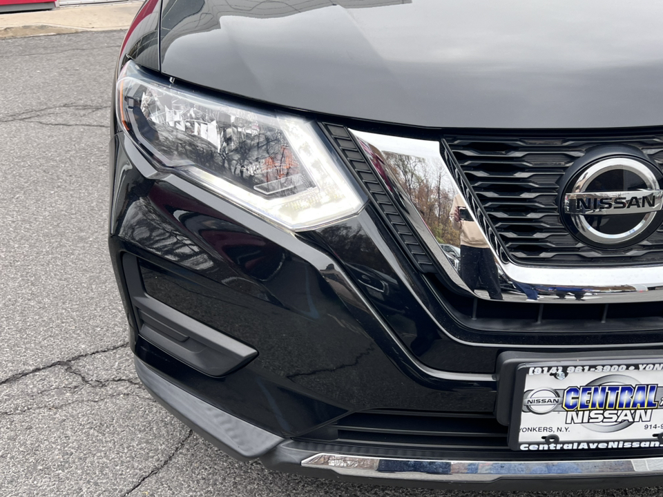 2019 Nissan Rogue SV 8