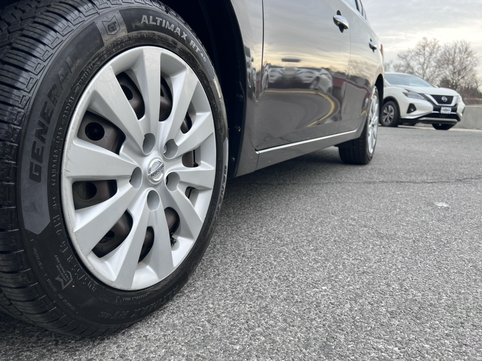 2014 Nissan Sentra SV 11