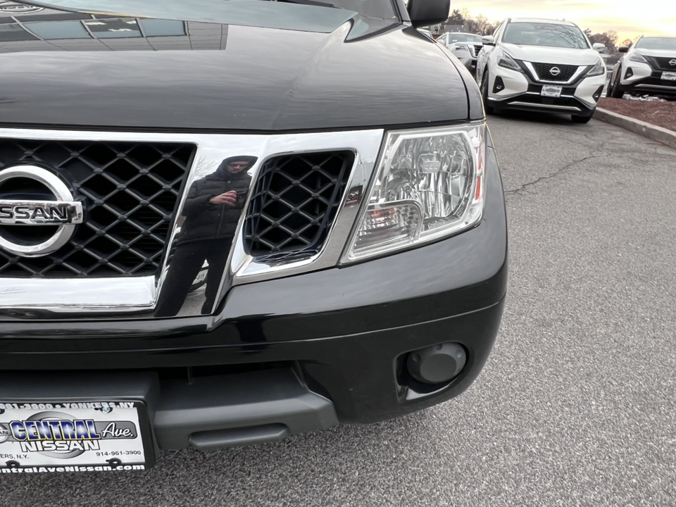 2018 Nissan Frontier SV 9