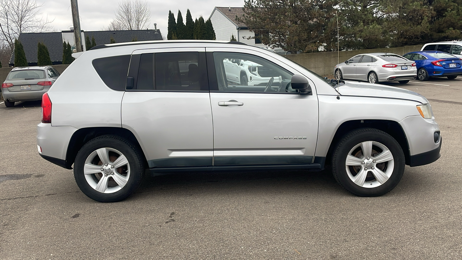 2011 Jeep Compass Base 3