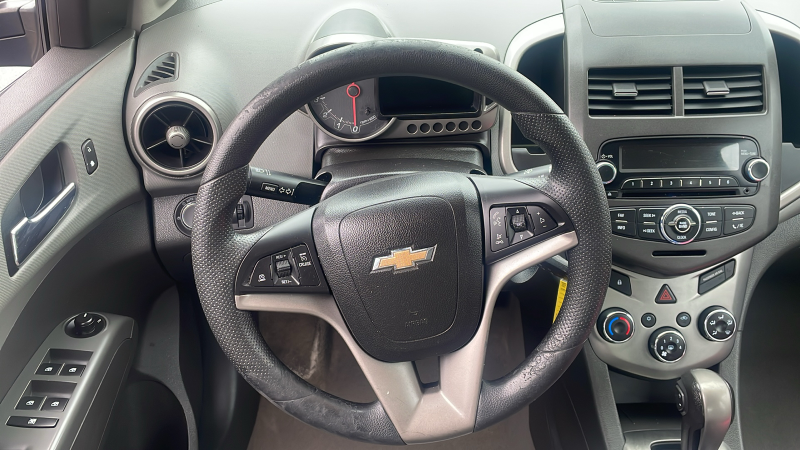 2014 Chevrolet Sonic LT 14