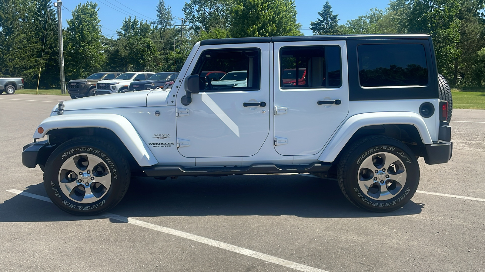 2017 Jeep Wrangler Unlimited Sahara 6