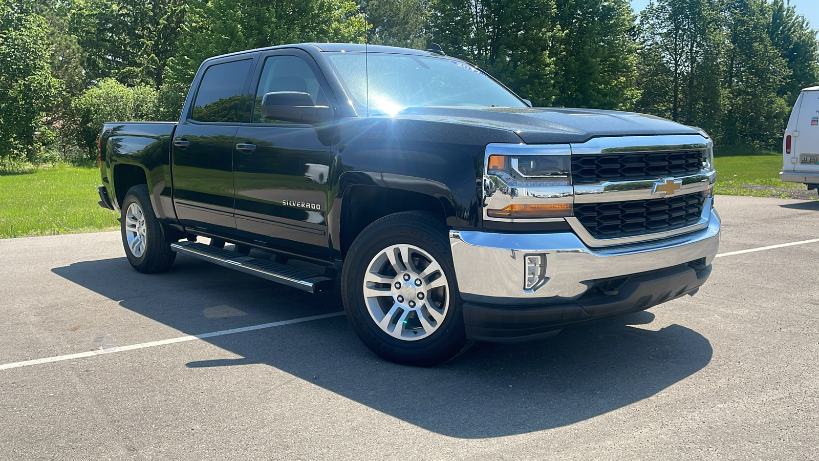 2017 Chevrolet Silverado 1500 LT 2