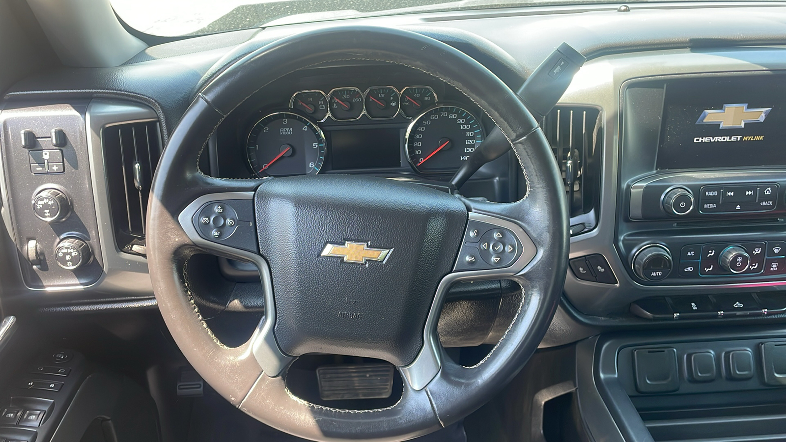 2017 Chevrolet Silverado 1500 LT 14