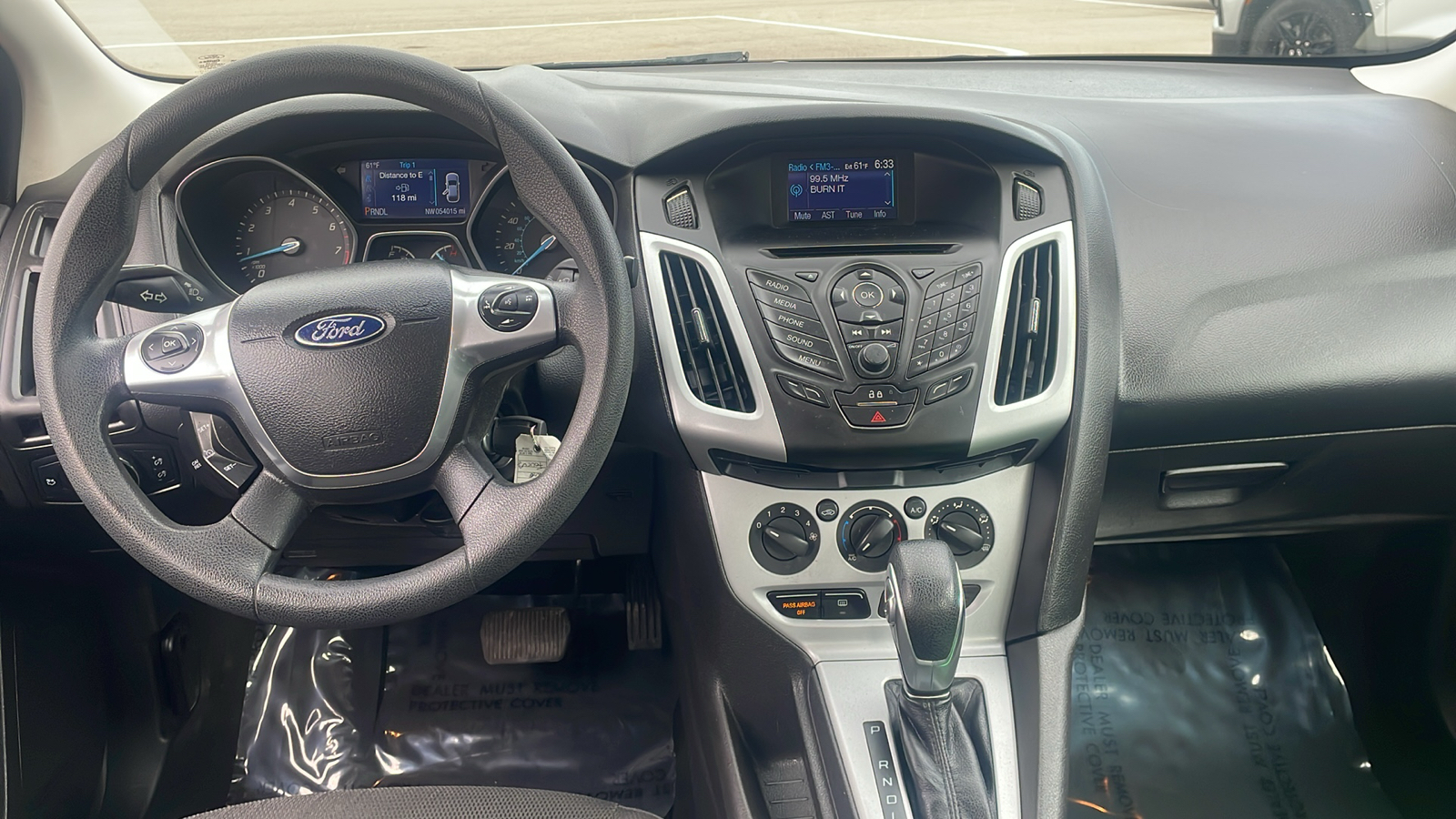 2014 Ford Focus SE 12