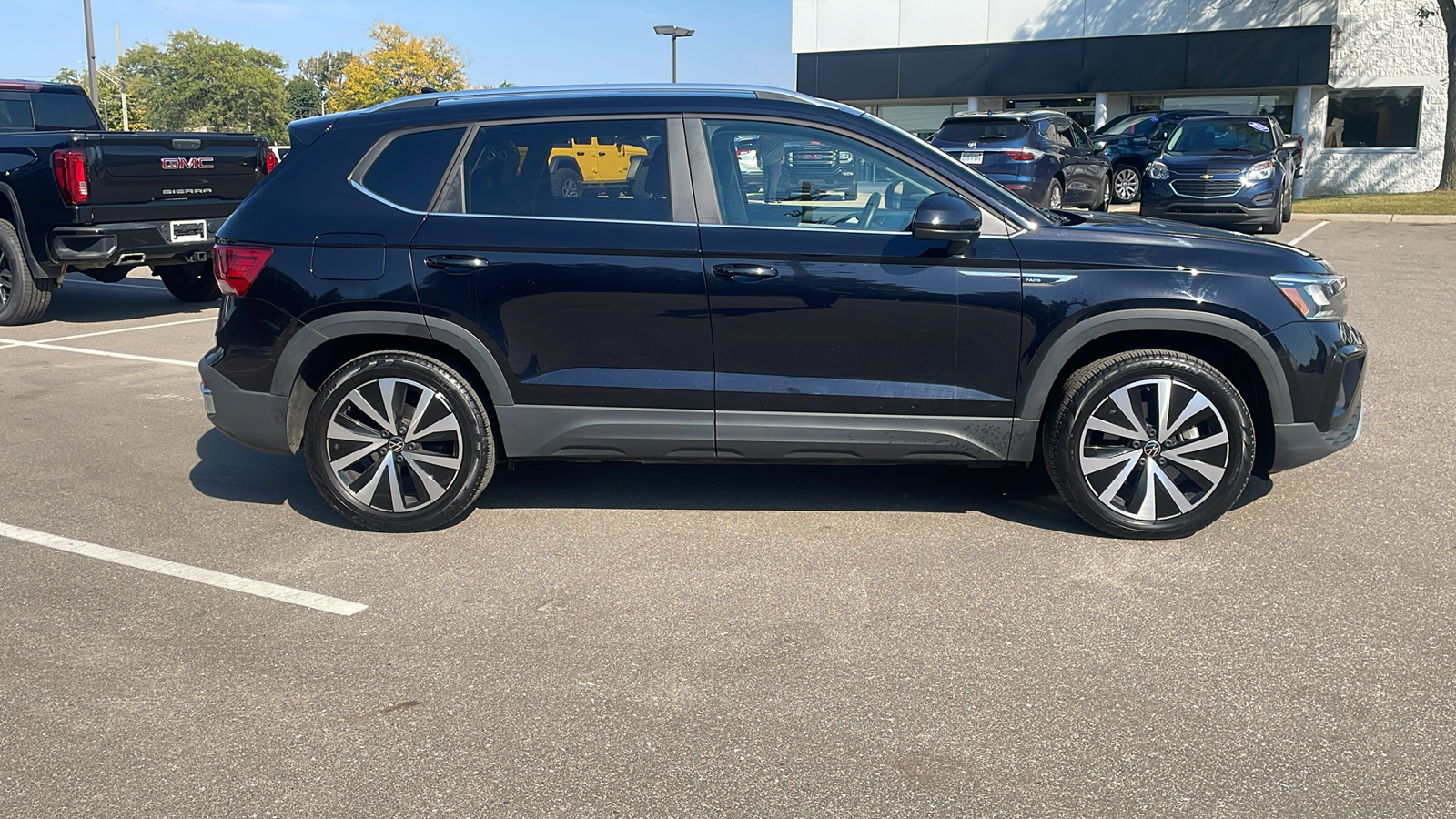 2023 Volkswagen Taos 1.5T SE 3