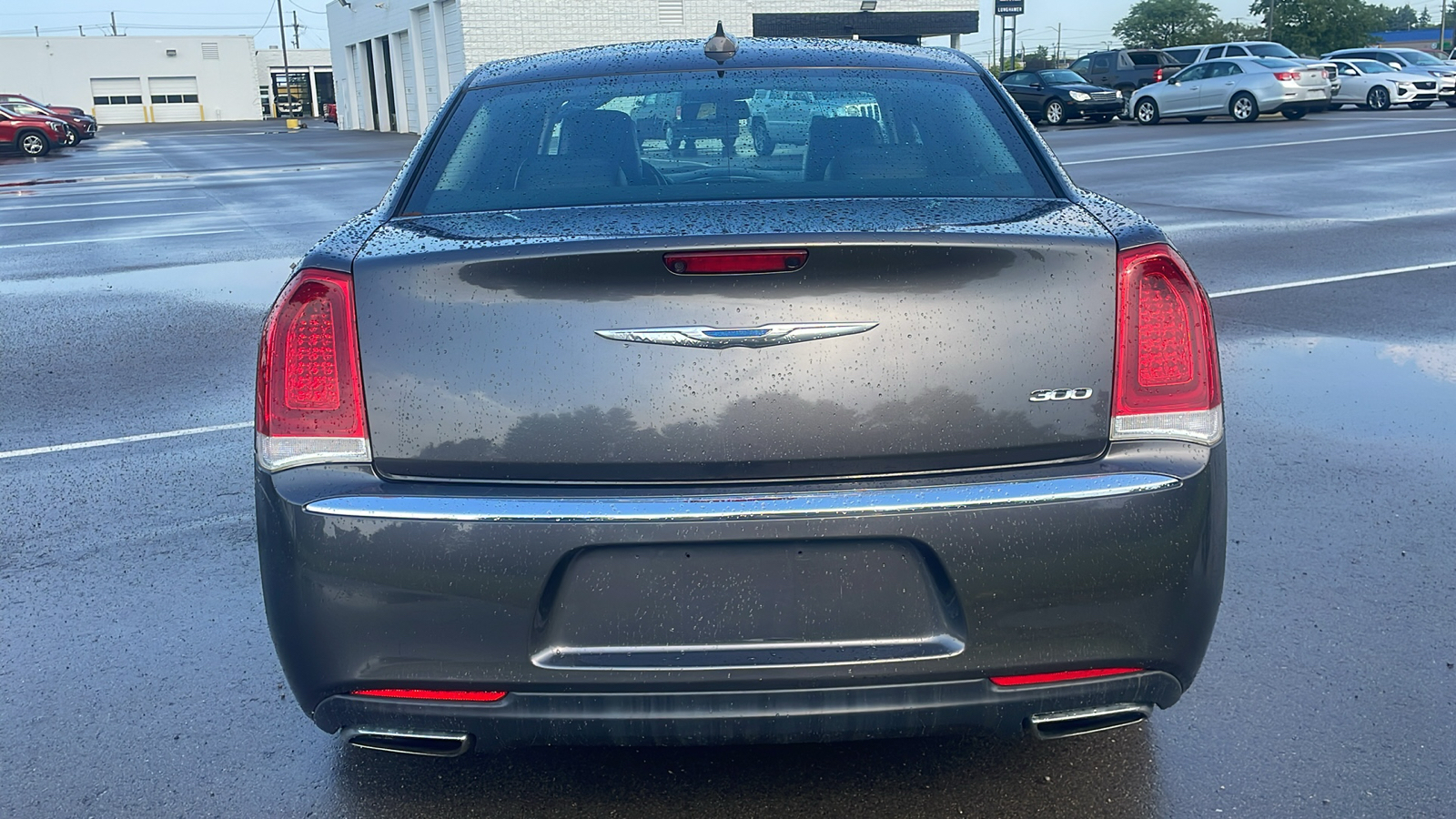 2017 Chrysler 300 Limited 29