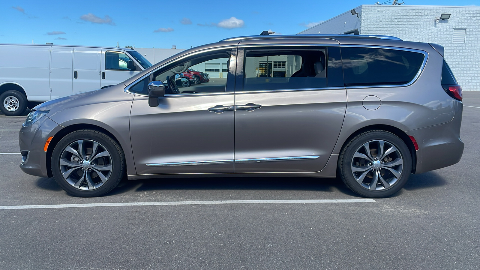 2017 Chrysler Pacifica Limited 6