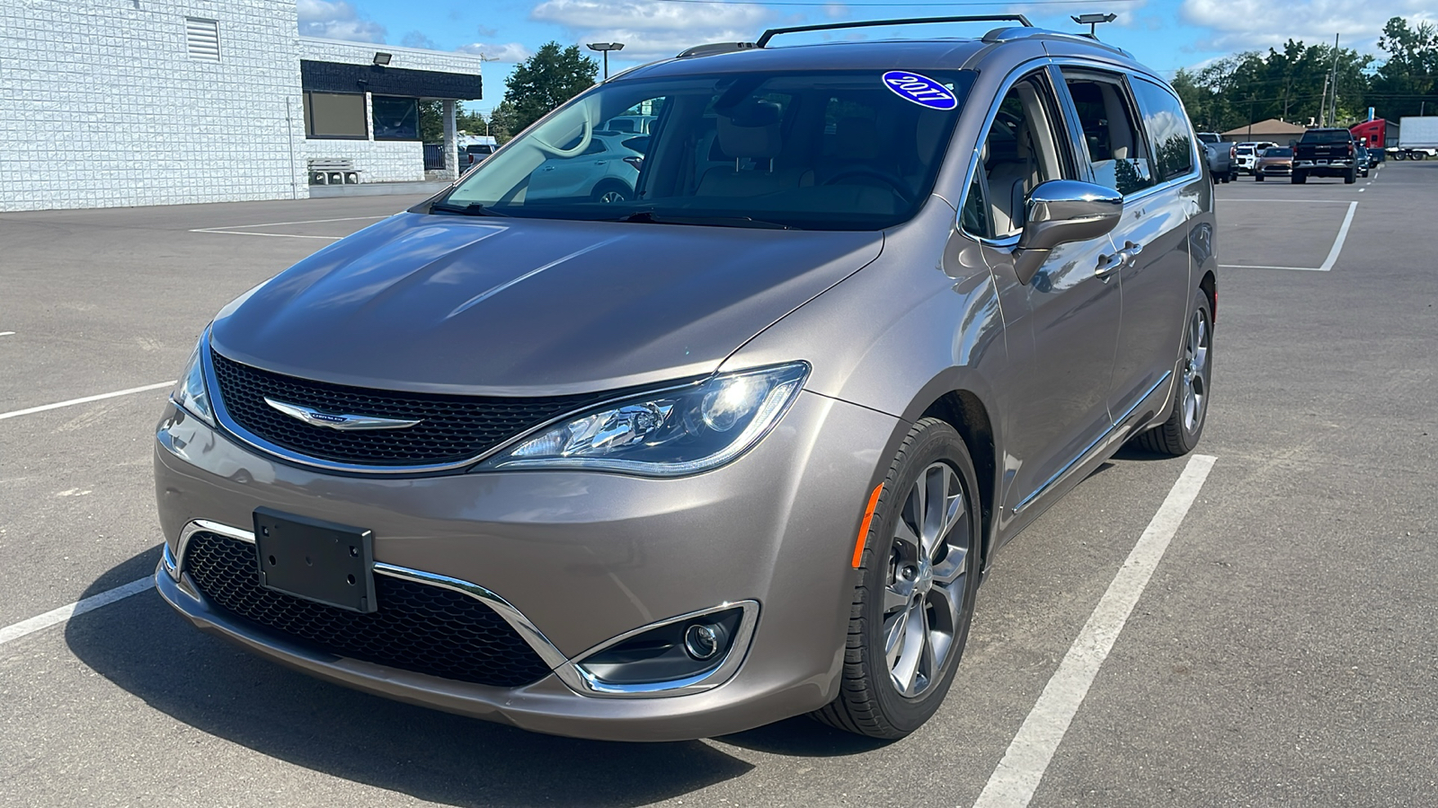 2017 Chrysler Pacifica Limited 7