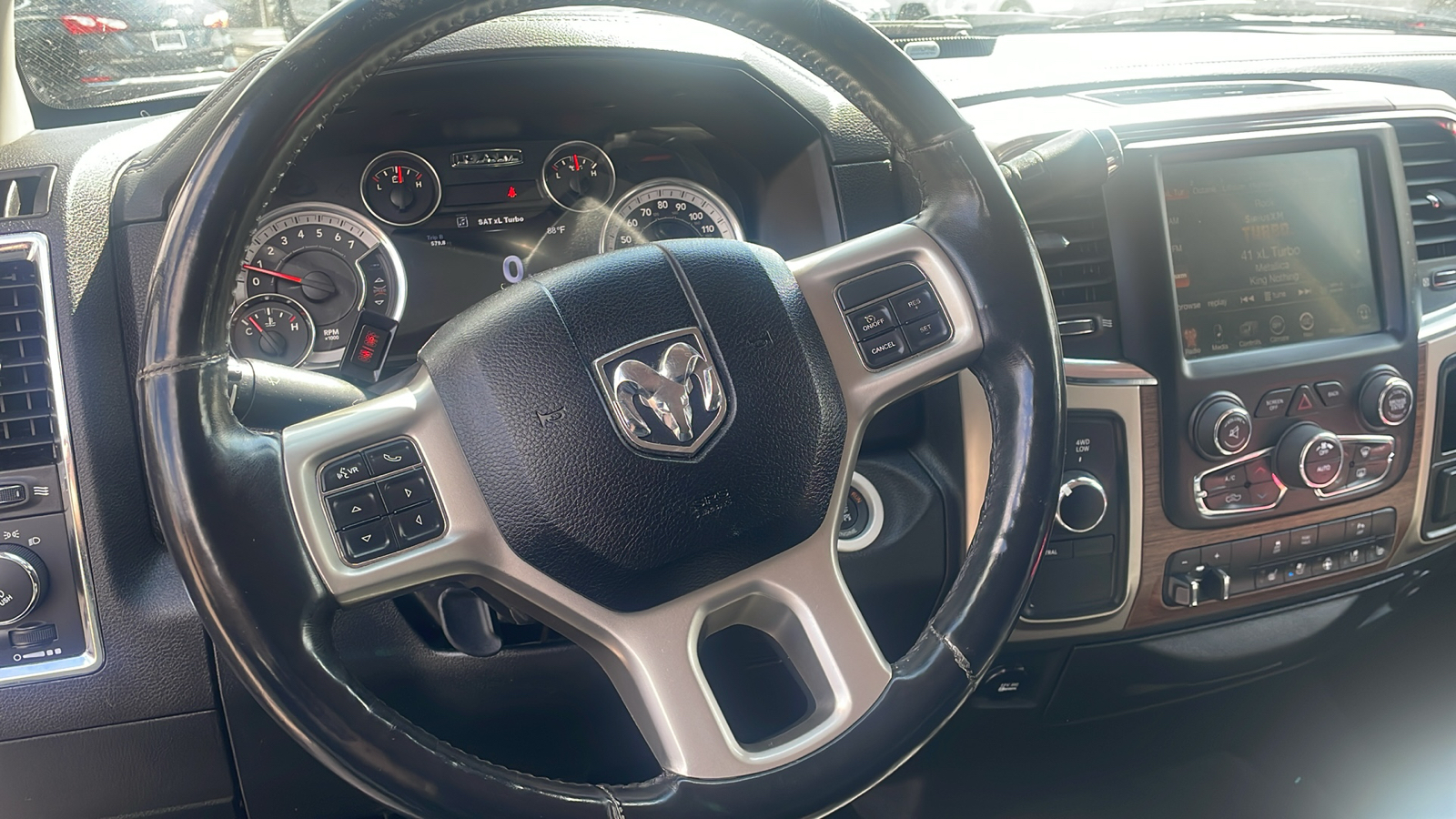 2014 Ram 3500 Laramie 13