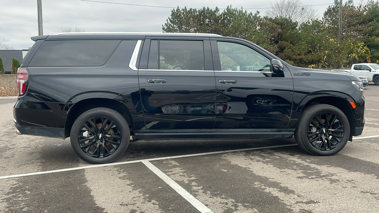 2021 Chevrolet Suburban High Country 3