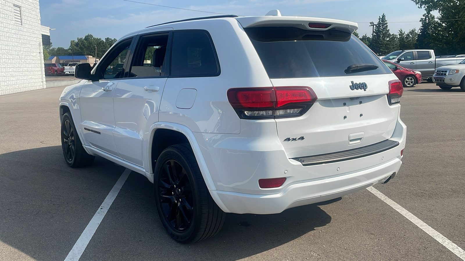 2021 Jeep Grand Cherokee Laredo X 5