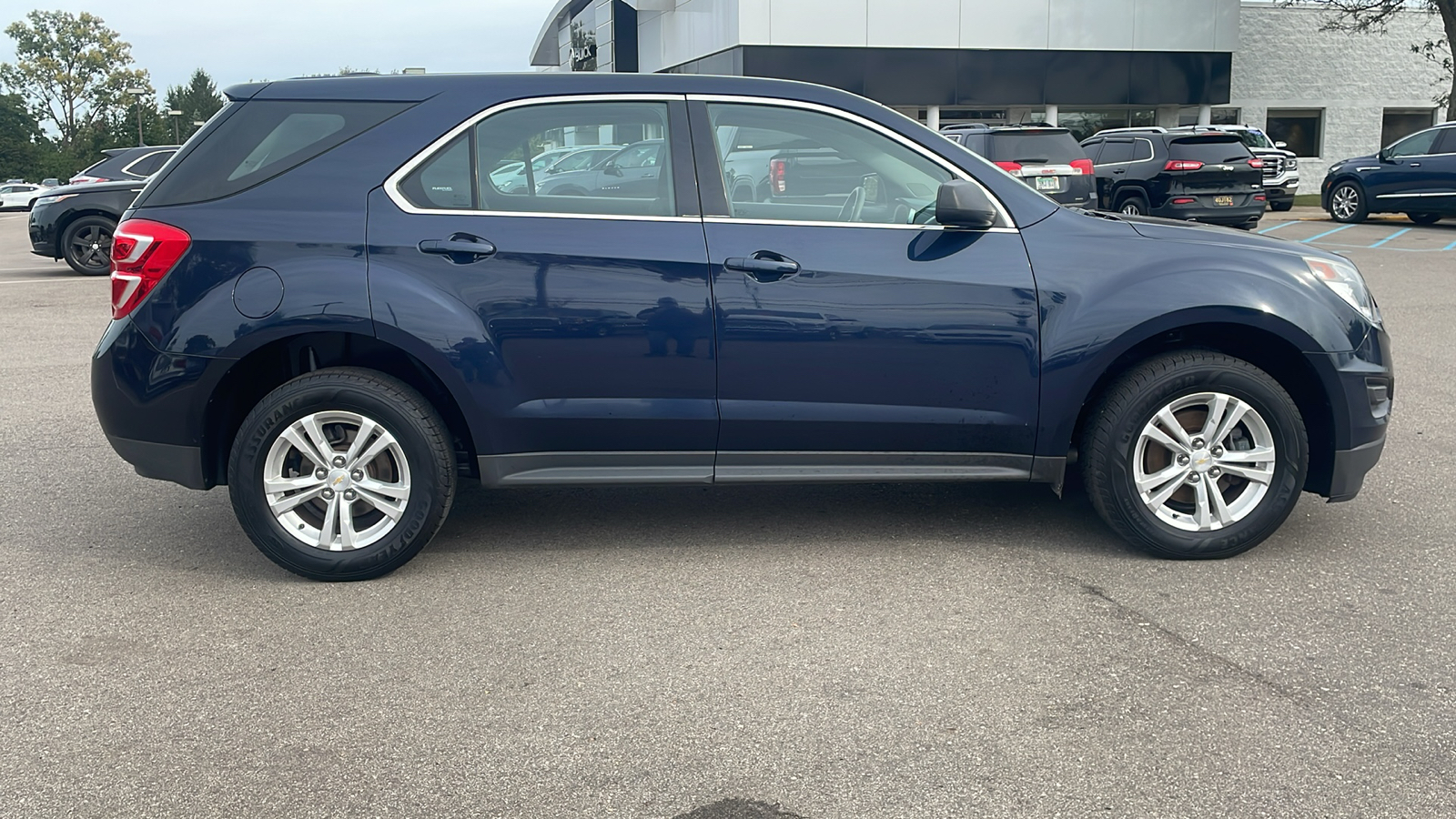 2017 Chevrolet Equinox LS 3