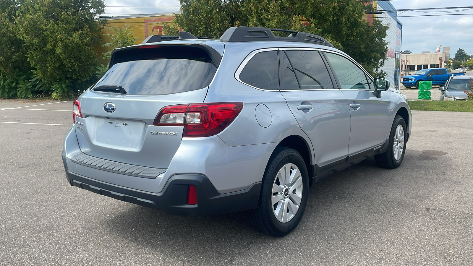 2019 Subaru Outback 2.5i Premium 4