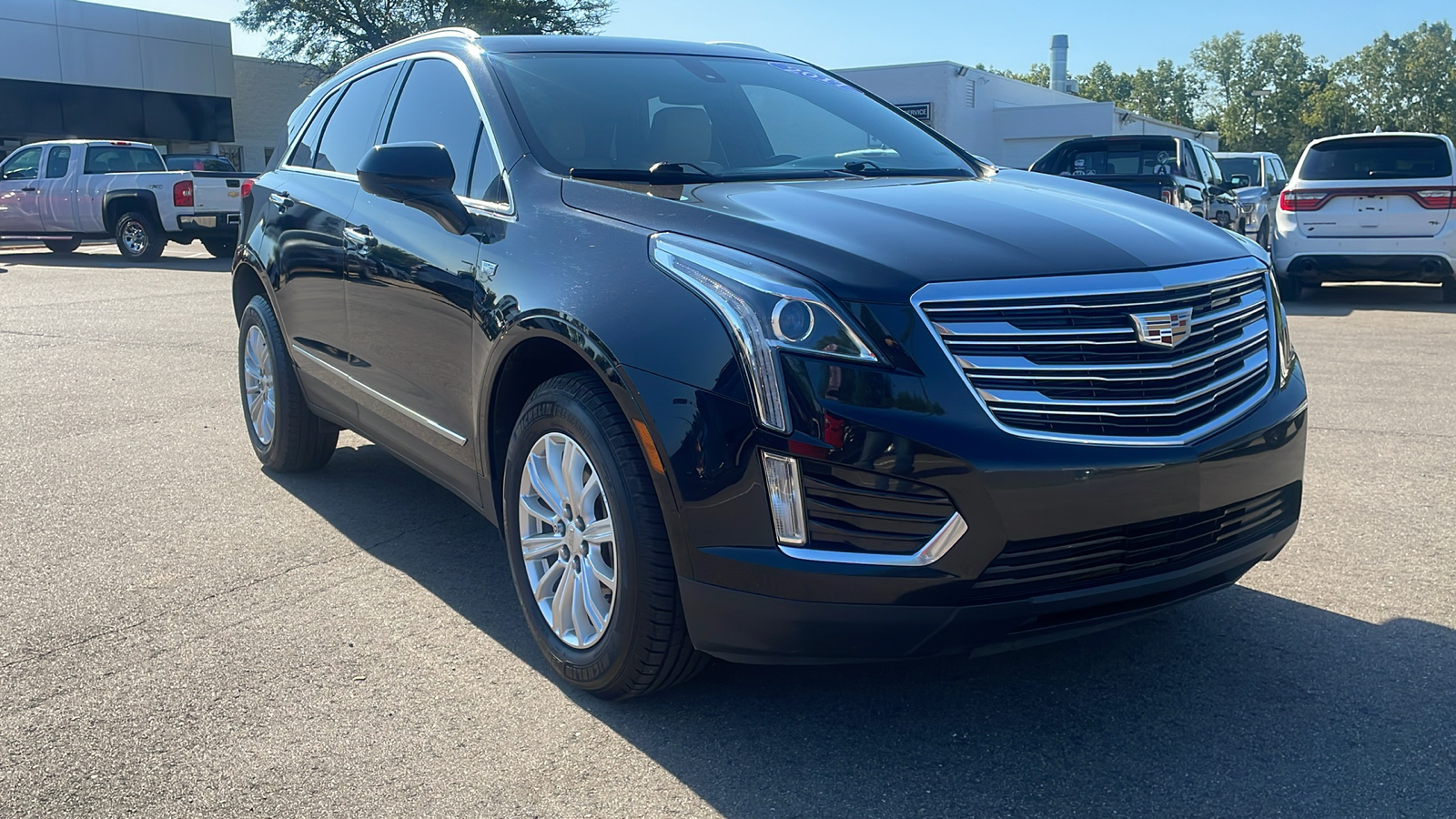 2017 Cadillac XT5 Base 2