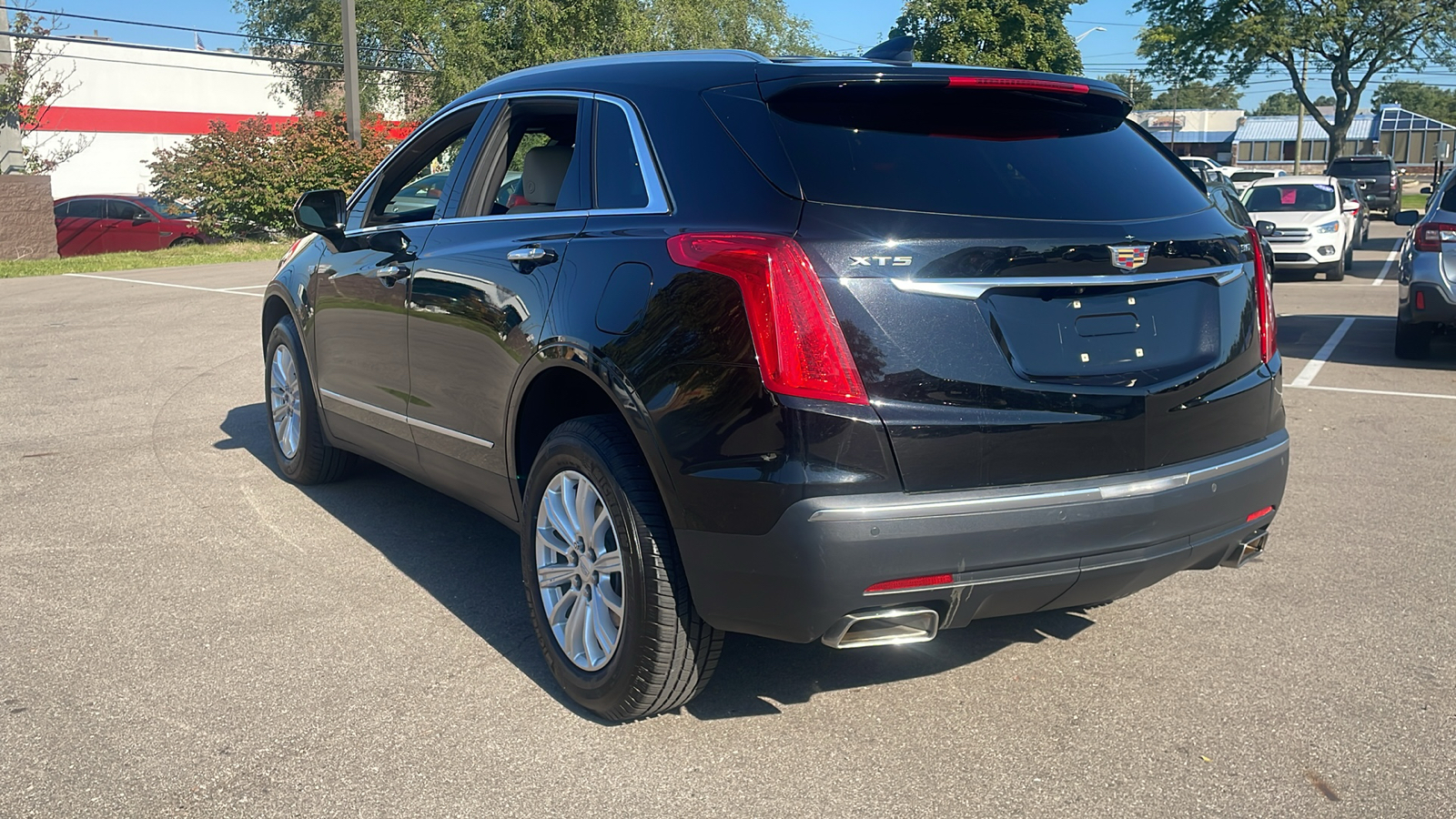 2017 Cadillac XT5 Base 5