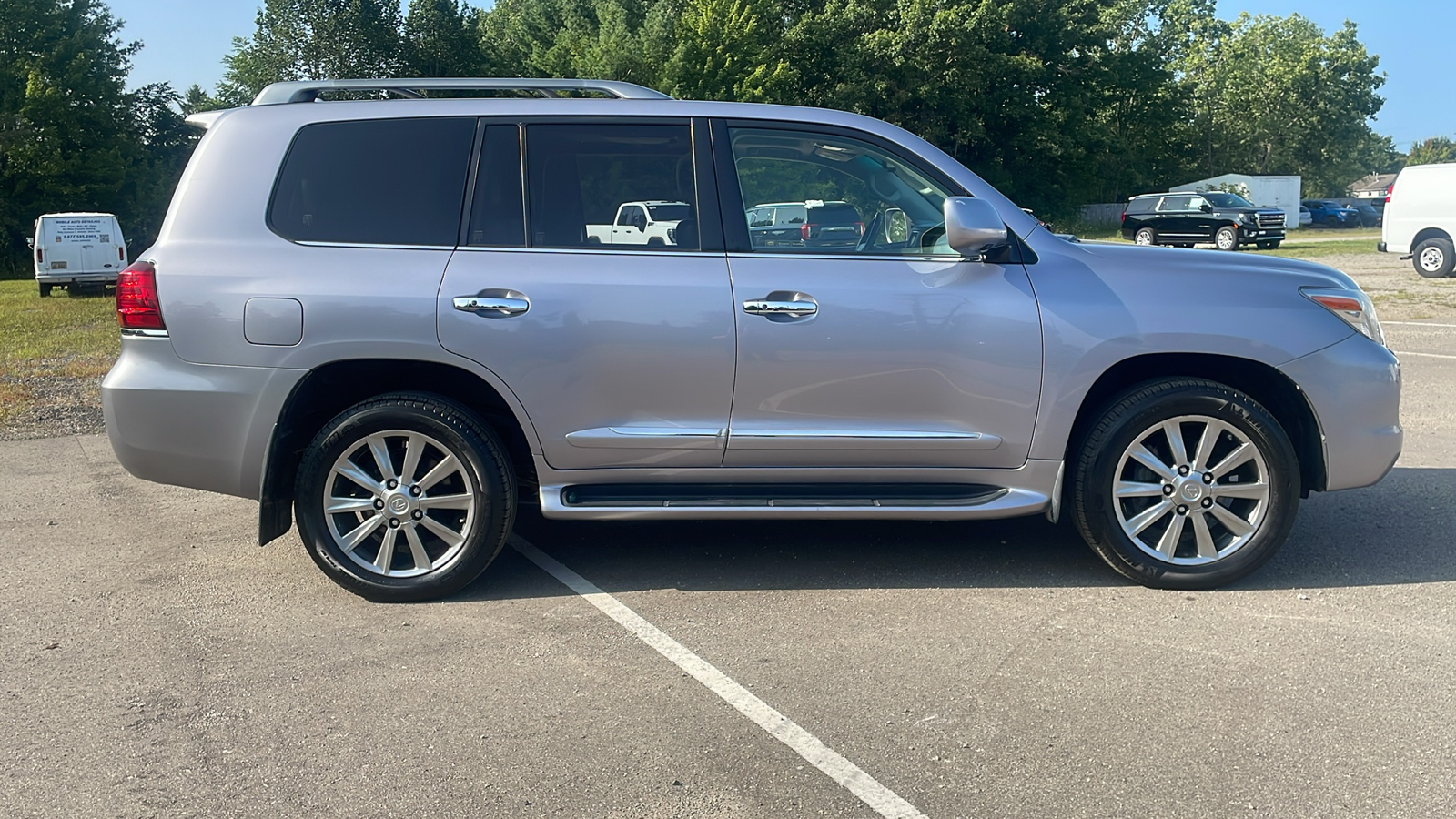 2011 Lexus LX 570 3