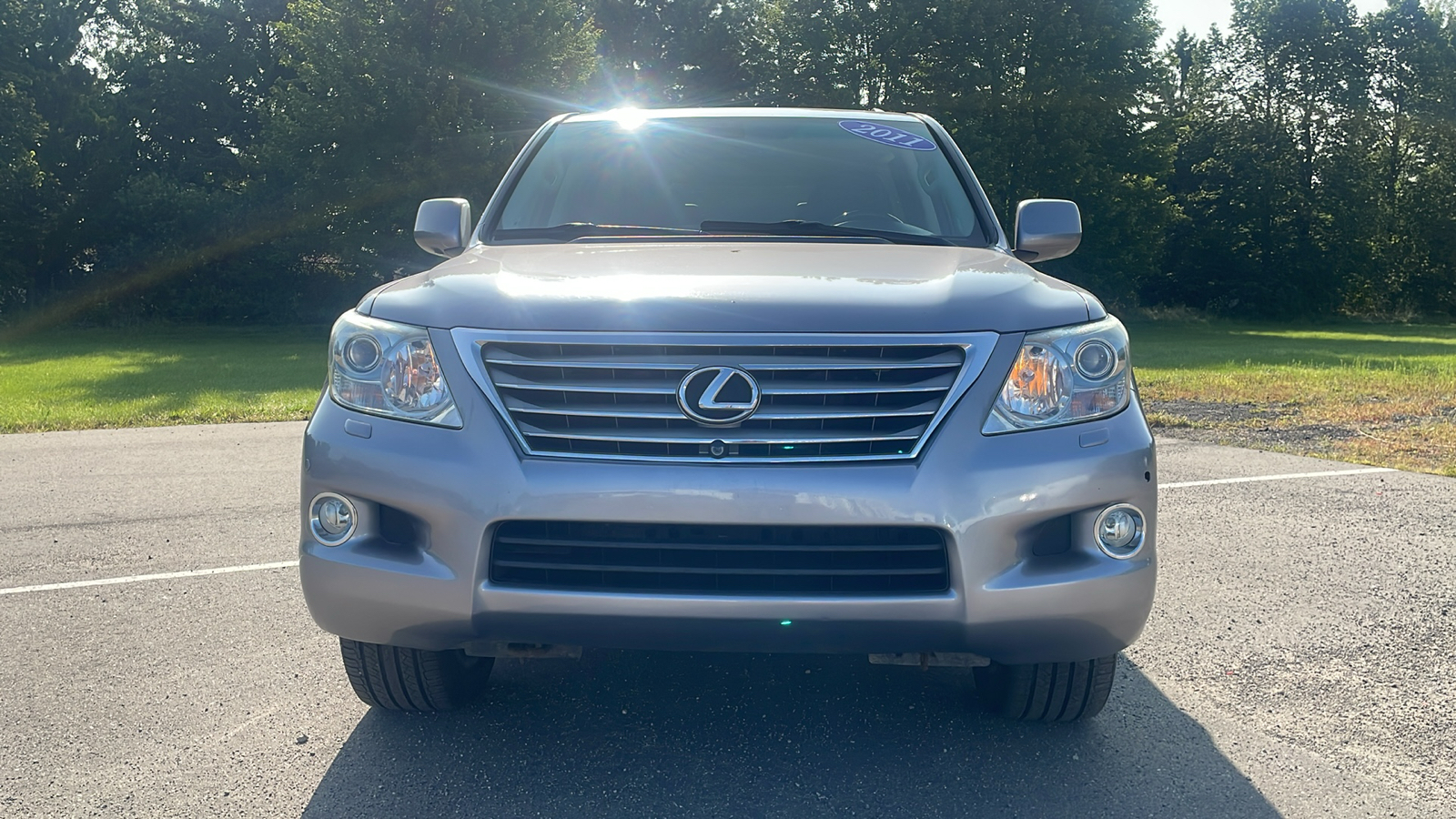 2011 Lexus LX 570 33