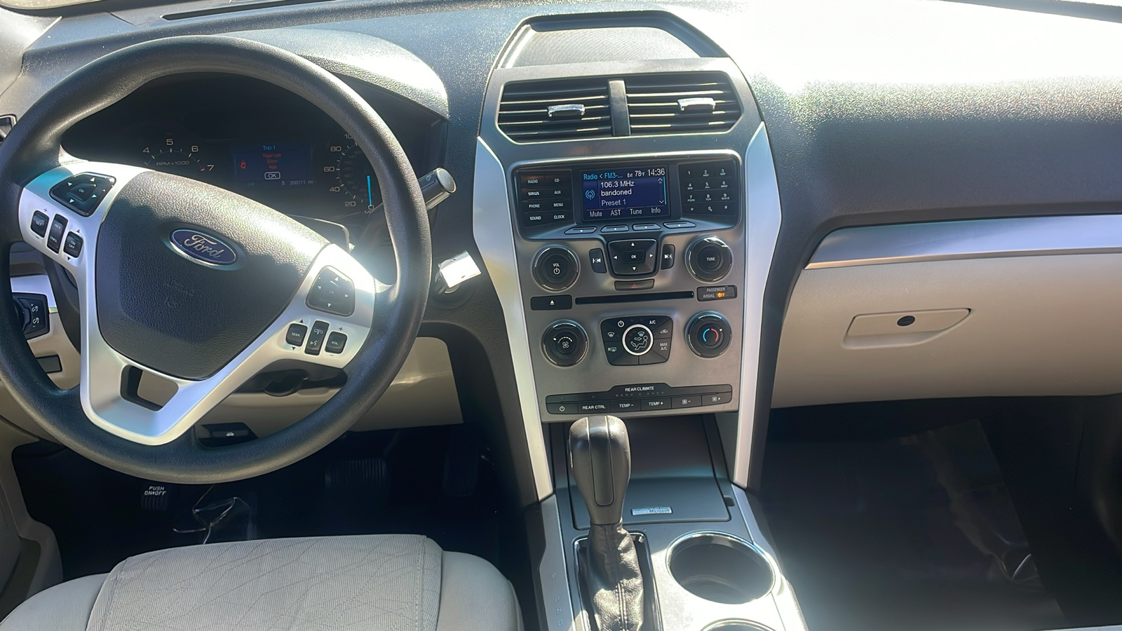 2013 Ford Explorer Base 12