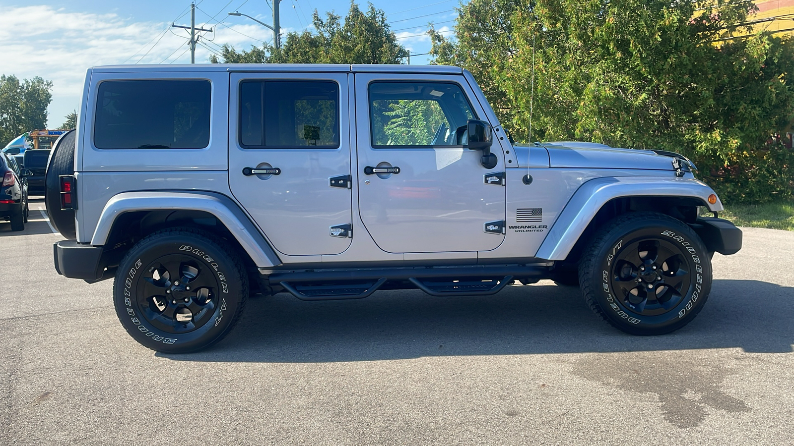 2015 Jeep Wrangler Unlimited Sahara Altitude 3