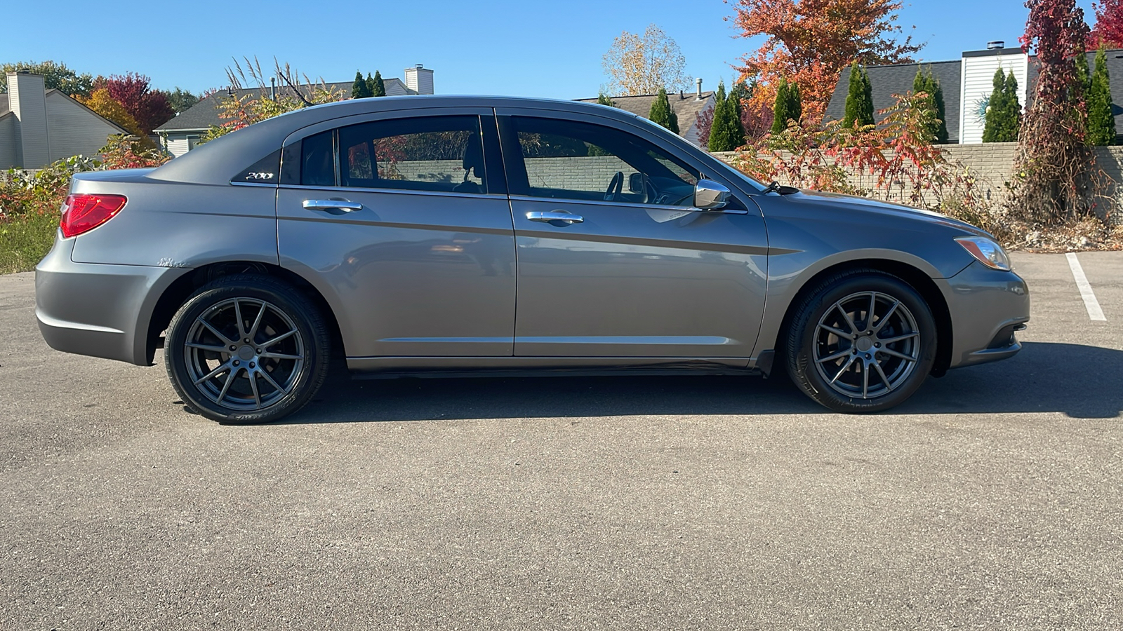 2012 Chrysler 200 Limited 3