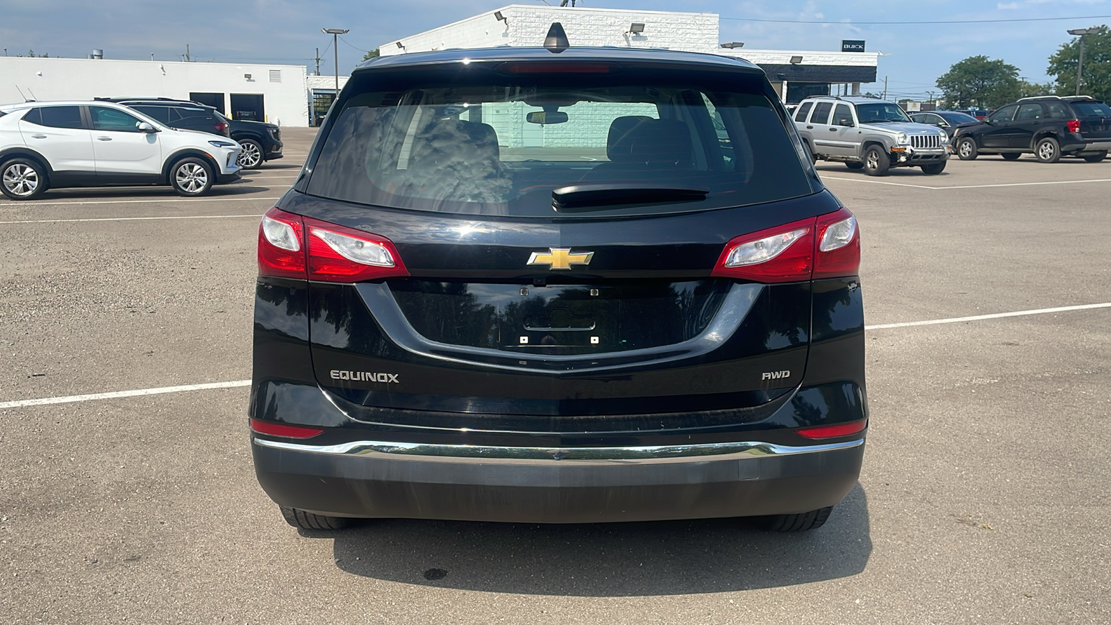 2018 Chevrolet Equinox LS 31