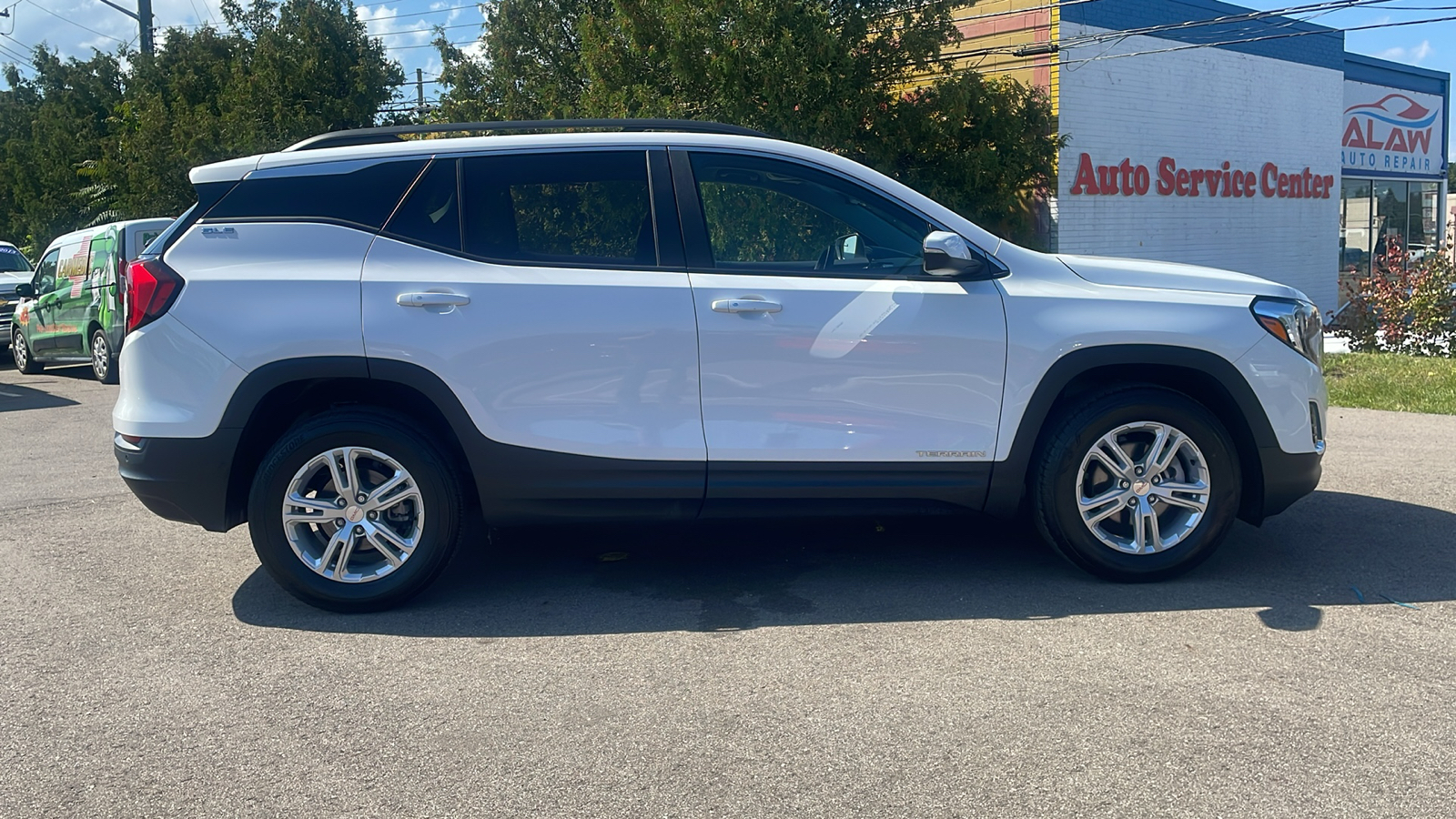 2021 GMC Terrain SLE 3