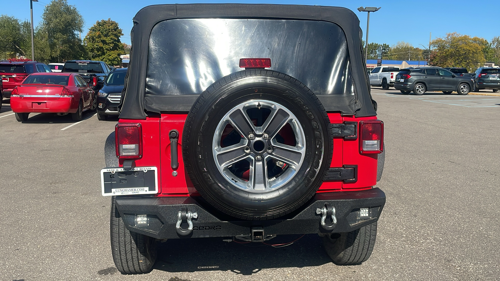 2014 Jeep Wrangler Unlimited Sport 27