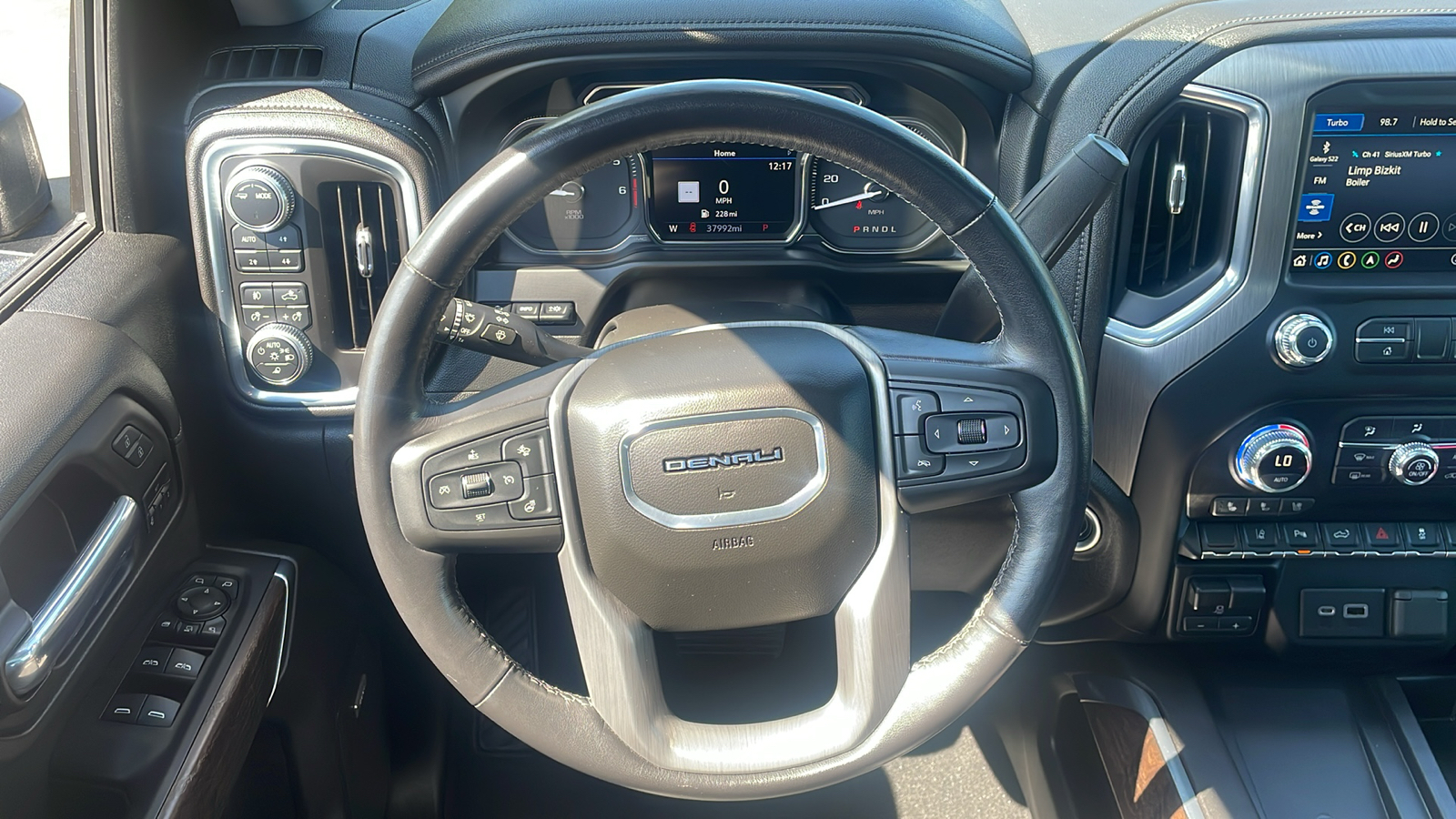 2020 GMC Sierra 2500HD Denali 14