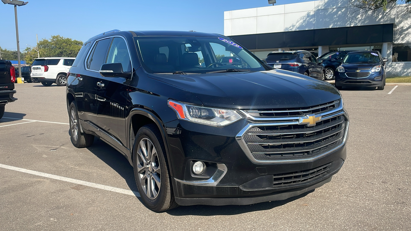 2019 Chevrolet Traverse Premier 2