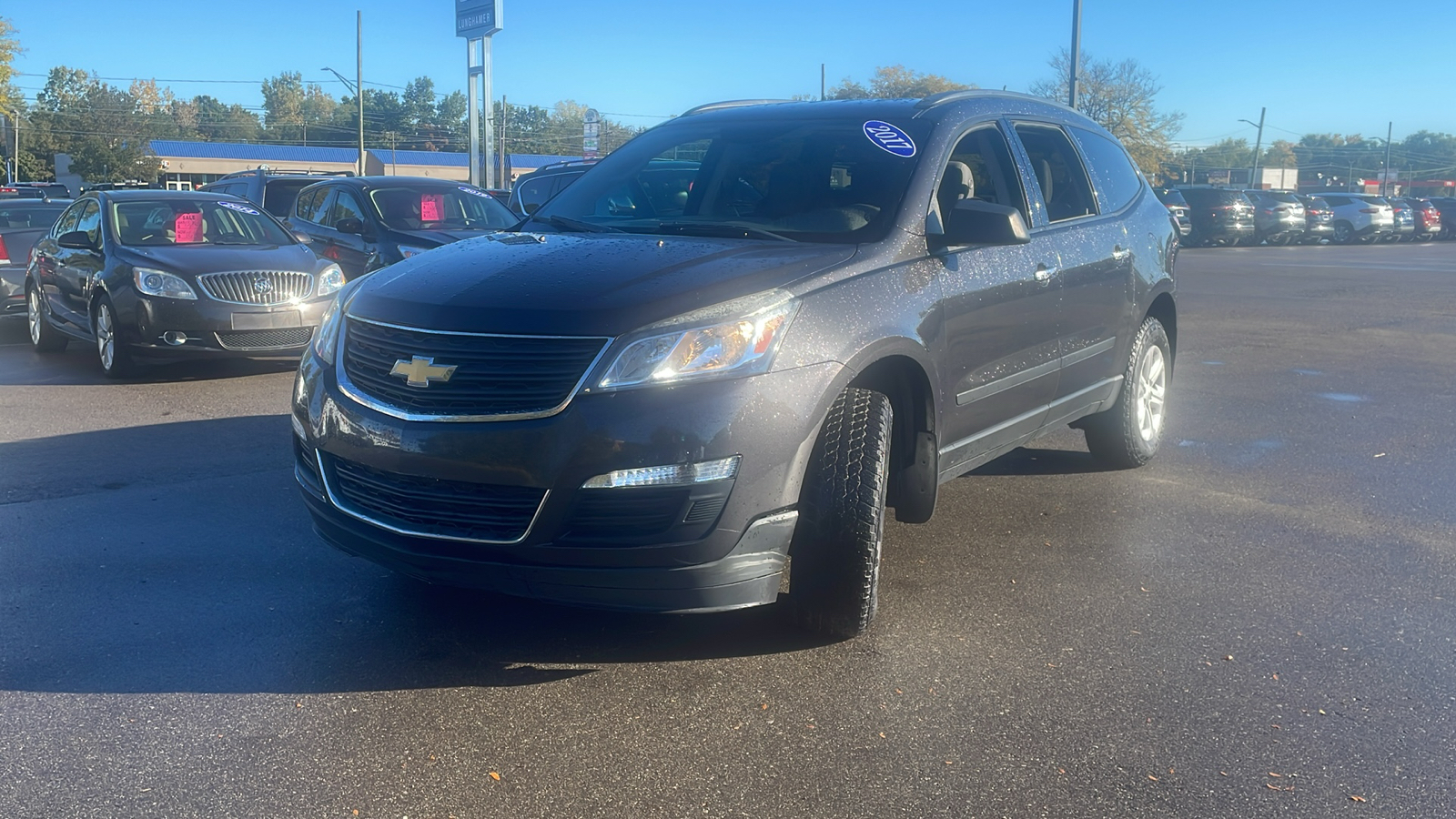 2017 Chevrolet Traverse LS 7