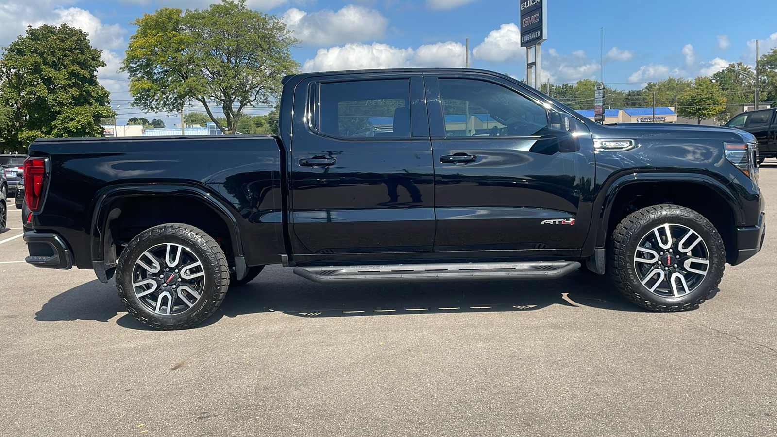 2023 GMC Sierra 1500 AT4 2