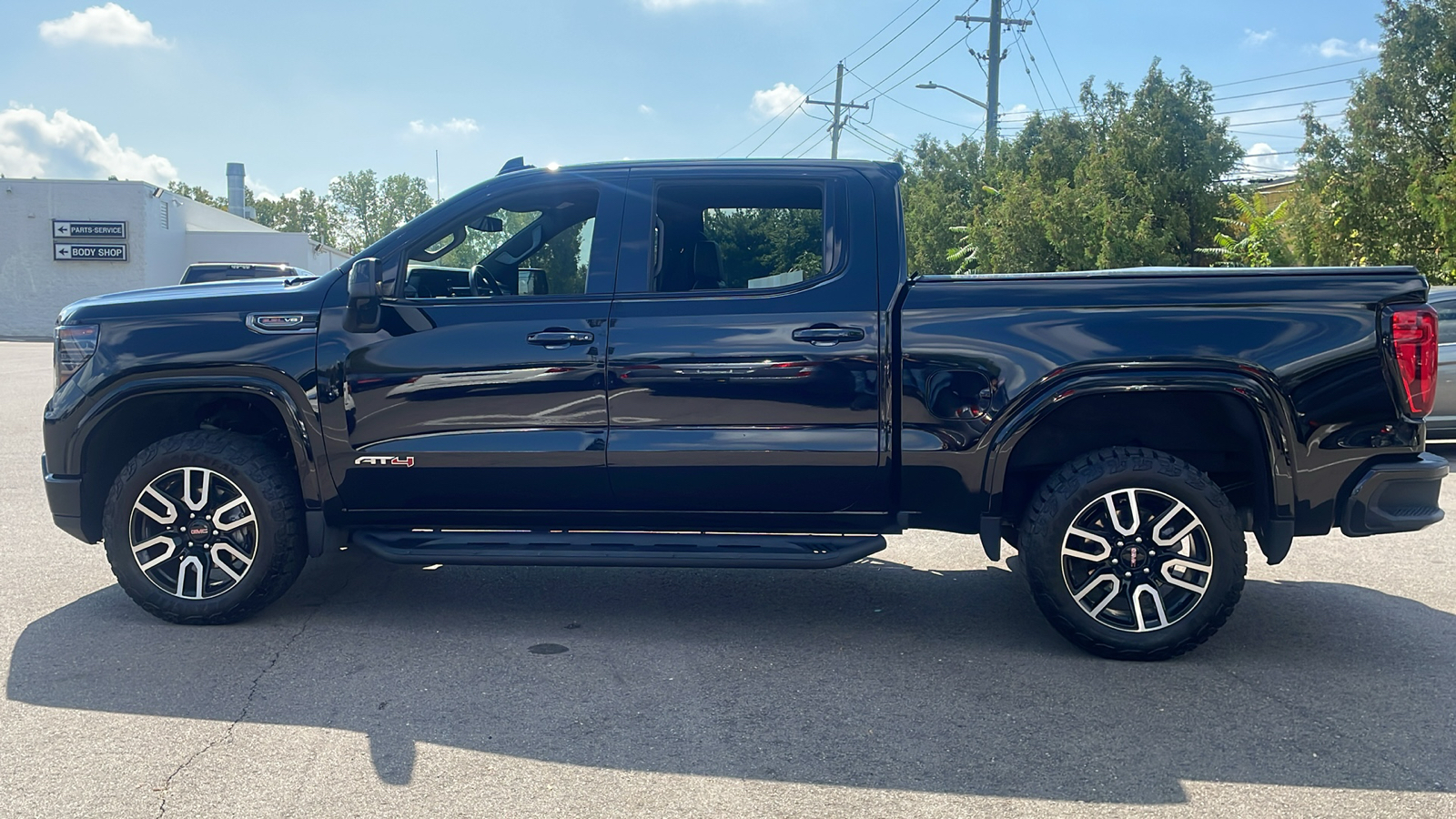 2023 GMC Sierra 1500 AT4 5