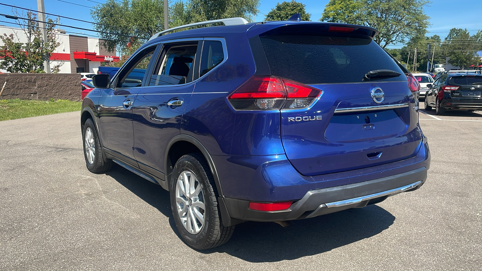 2017 Nissan Rogue SV 5