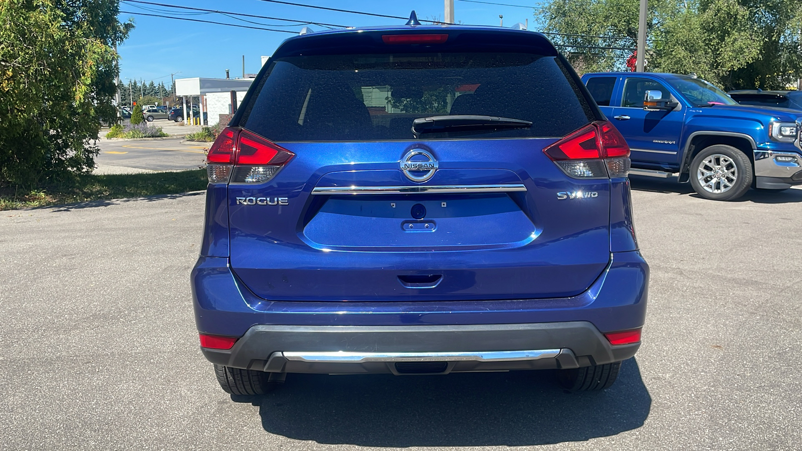 2017 Nissan Rogue SV 30