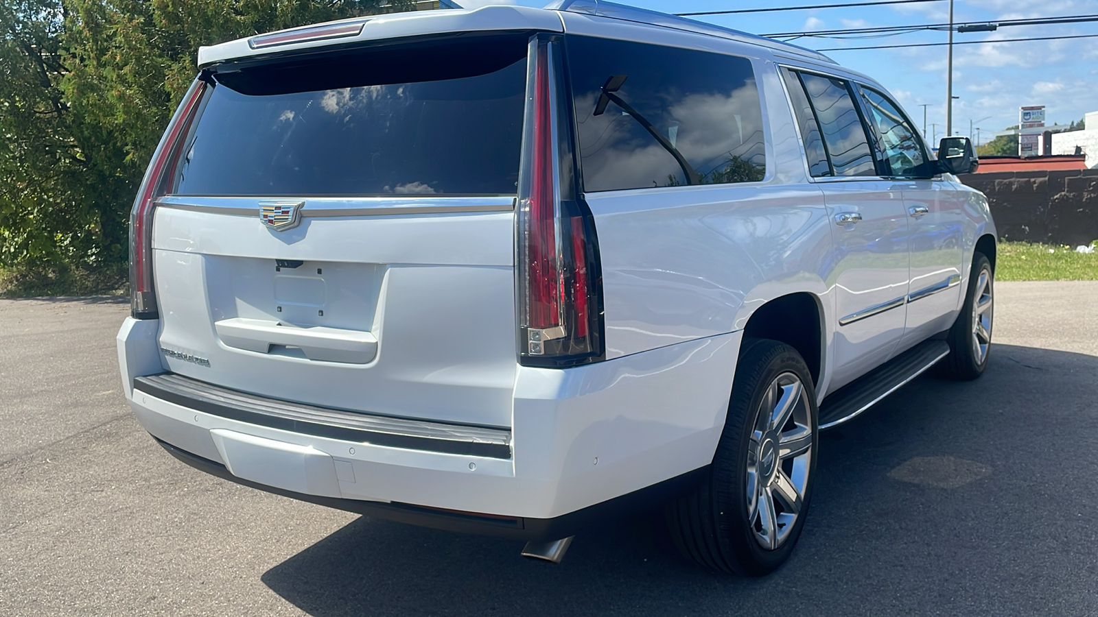 2017 Cadillac Escalade ESV Luxury 4