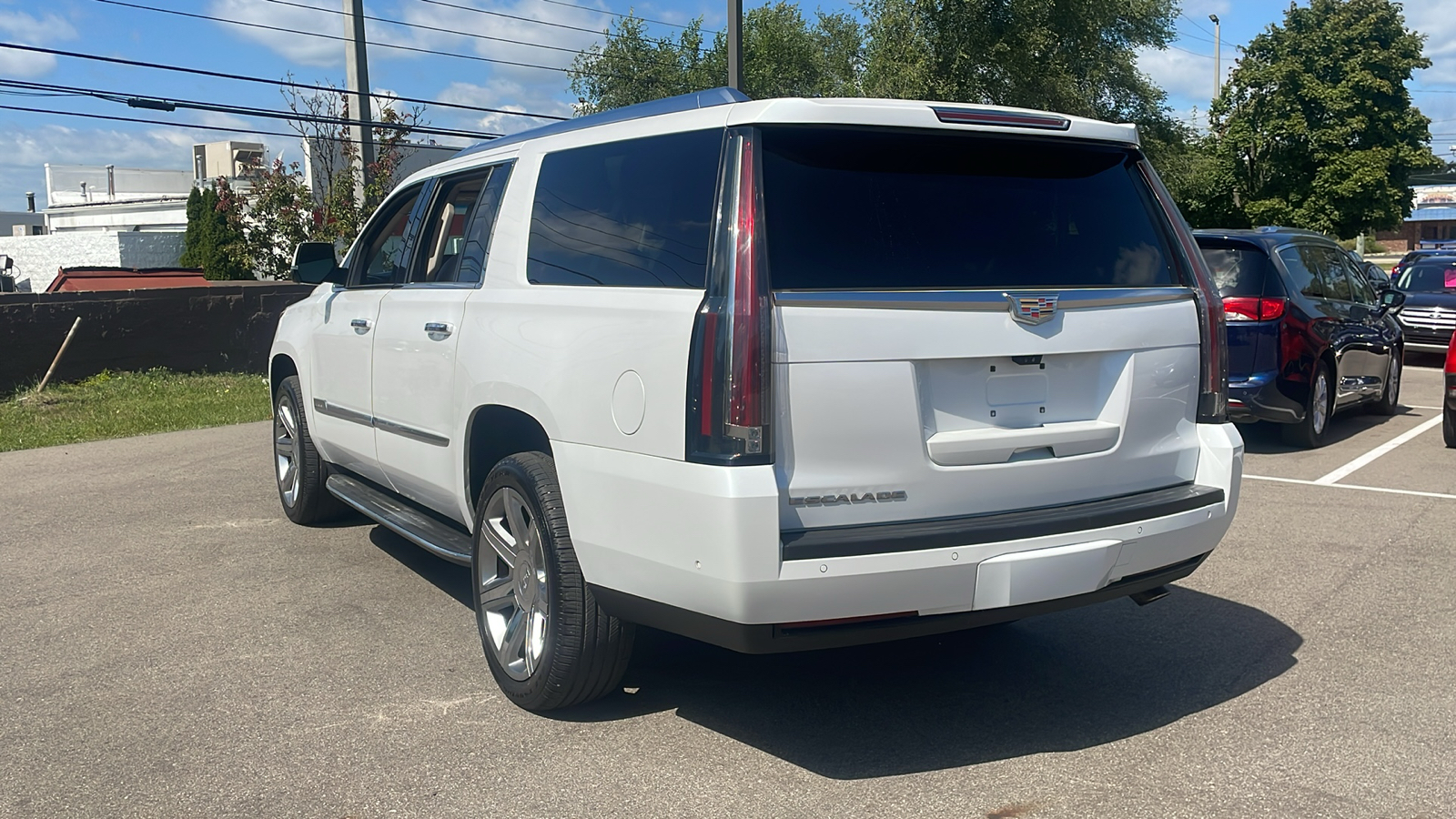 2017 Cadillac Escalade ESV Luxury 5