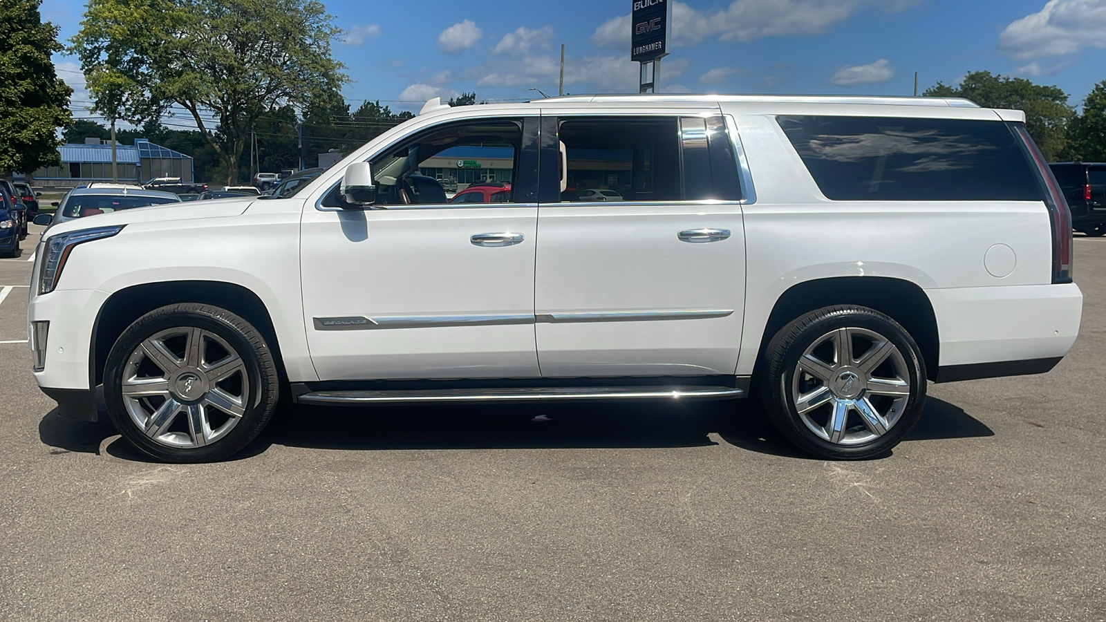 2017 Cadillac Escalade ESV Luxury 6